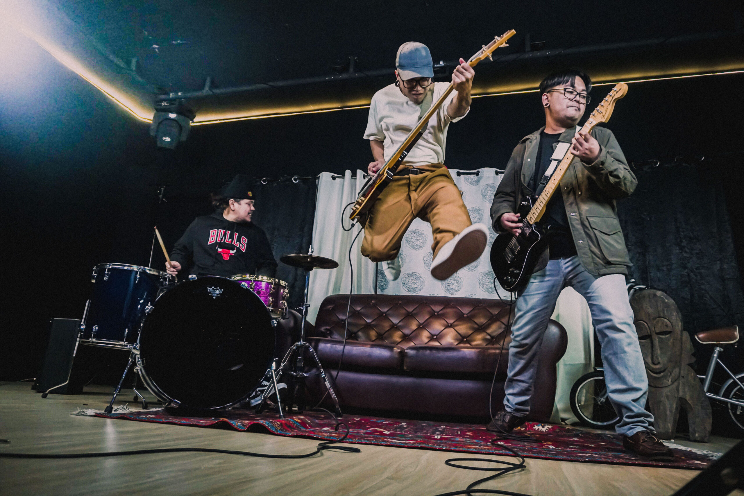 pop-punk-band-end-street-release-video-about-love-philippines-unite