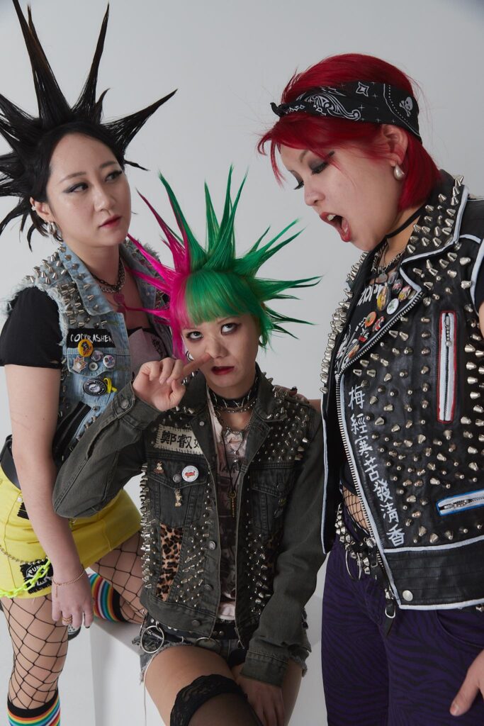 Korean punk rock dress up game? - Unite Asia